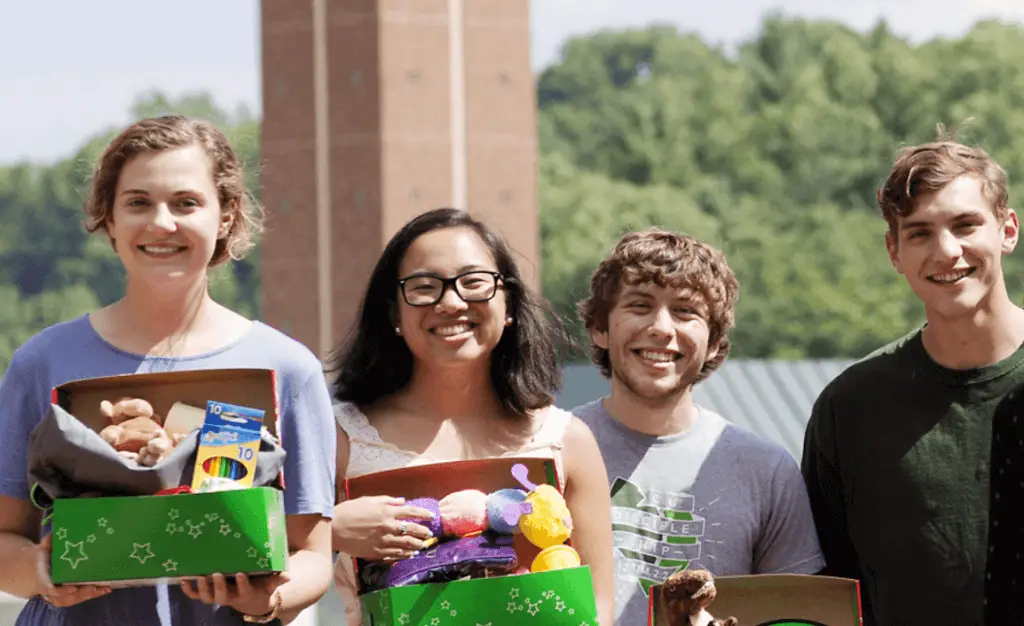 How College Ministries Can Make a Difference During Christmas 6